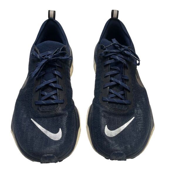 Welcome to my closet! - Picture 2 of 10